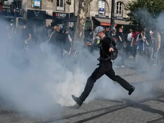 Imagen de manifestaciones estudiantiles Francia durante protestas