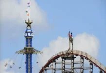 Cierran 10 montañas rusas de Six Flags en EU tras accidente mortal en «Goliath», de Georgia Imagen de montañas rusas Six Flags cerradas por seguridad