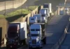 Autotransporte de carga llama a paro nacional indefinido el próximo lunes Imagen del paro nacional autotransporte con camiones en carretera