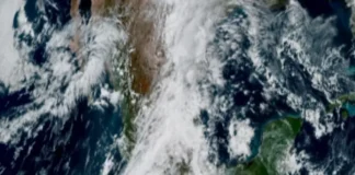 Implementan plan de Protección Civil en cinco estados ante la cercanía del huracán «Vance» Equipo de Protección Civil frente al huracán Vance en la costa del Pacífico