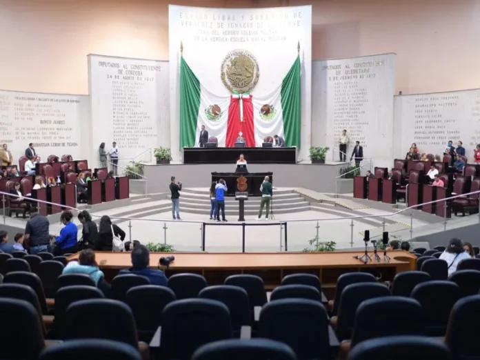 Imagen del Congreso de Veracruz aprobando la medida contra rapiña en accidentes