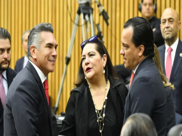 Guadalupe Taddei entrega su renuncia al INE Imagen de la renuncia Taddei del Instituto Nacional Electoral