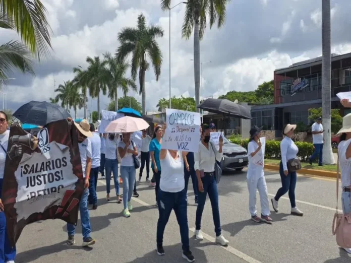 SNTSS marcha Campeche en protesta por insumos y jubilación