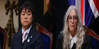 Premios Princesa Asturias: Patti Smith y Totoro roban cámara en la entrega del galardón Totoro premio Asturias en la ceremonia de los Premios Asturias