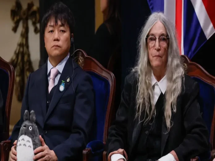 Totoro recibe el Premio Princesa de Asturias en Oviedo Totoro premio Asturias en la ceremonia de los Premios Asturias